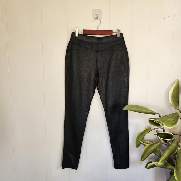 Abercrombie and Fitch High Rise Black Pull On Leggings Coated Faux Leather - Picture 10 of 10